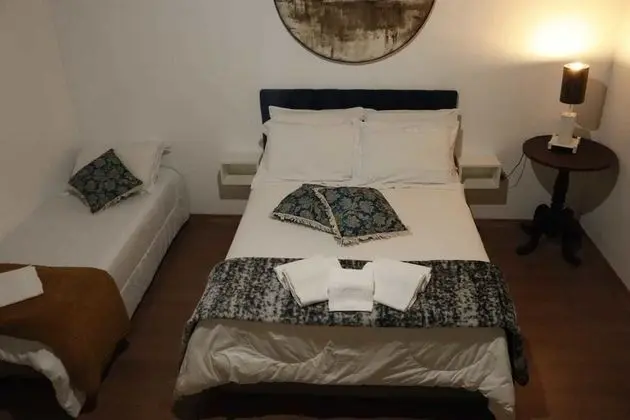 Üç Kişilik Oda, Birden Çok Yatak, Avlu Manzaralı