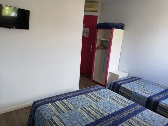 Üç Kişilik Oda