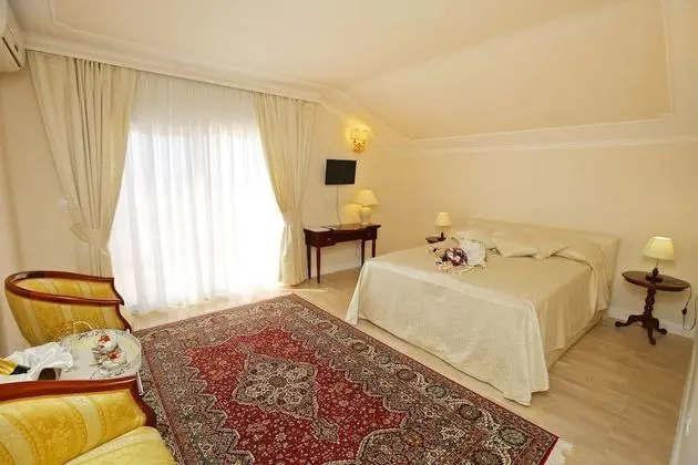 Deluxe Tek Büyük Yataklı Oda, Balkon, Deniz Manzaralı