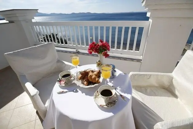 Deluxe Tek Büyük Yataklı Oda, Balkon, Deniz Manzaralı