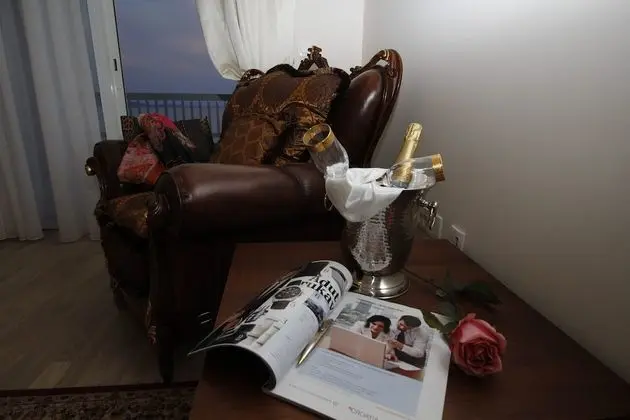Premium Tek Büyük Yataklı Oda, Balkon, Deniz Manzaralı