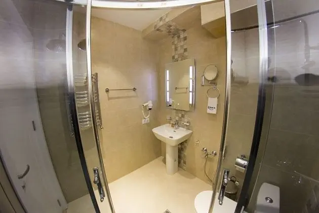 Comfort Tek Büyük Yataklı Oda