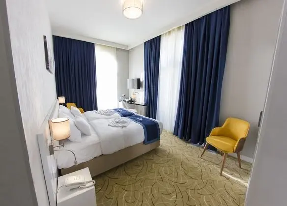 Deluxe Tek Büyük Yataklı Oda