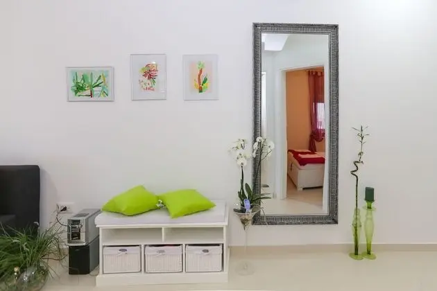Superior Apart Daire, Deniz Manzaralı