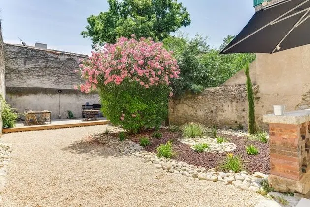 Design Apart Daire, Banyolu/Duşlu, Bahçe Manzaralı (1)