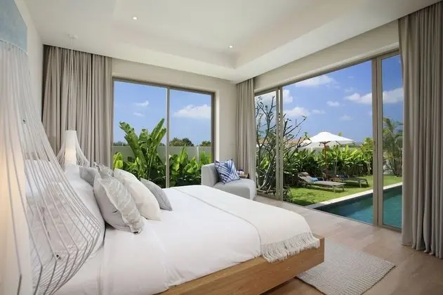 Villa, 3 Yatak Odası, Havuz Manzaralı