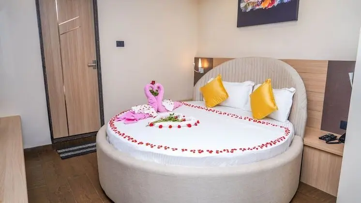 Honeymoon Oda
