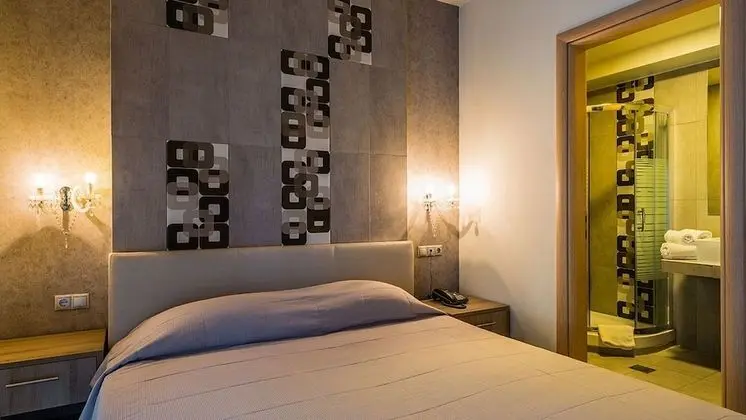 Basic Tek Büyük Yataklı Oda, Şehir Manzaralı