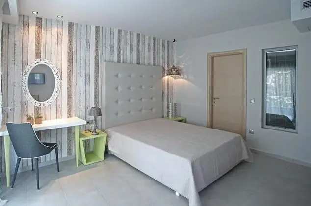 Üç Kişilik Oda, Şehir Manzaralı