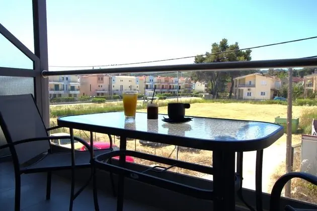 Üç Kişilik Oda, Şehir Manzaralı