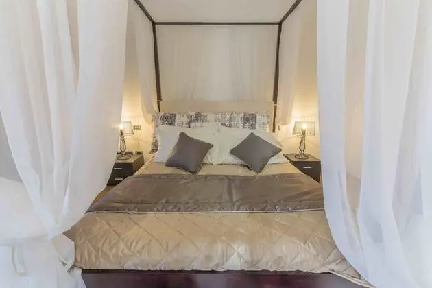 Tek Büyük Yataklı Oda