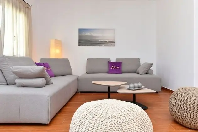 Romantic Villa, 1 En Büyük (King) Boy Yatak ve Çekyat, Engellilere Uygun, Havuz Manzaralı