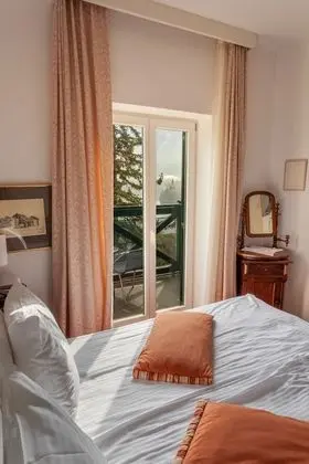 Tek Büyük Yataklı Oda, Balkon, Göl Manzaralı
