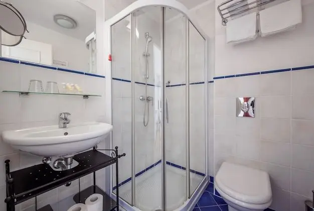 Tek Kişilik Oda, Balkon, Göl Manzaralı