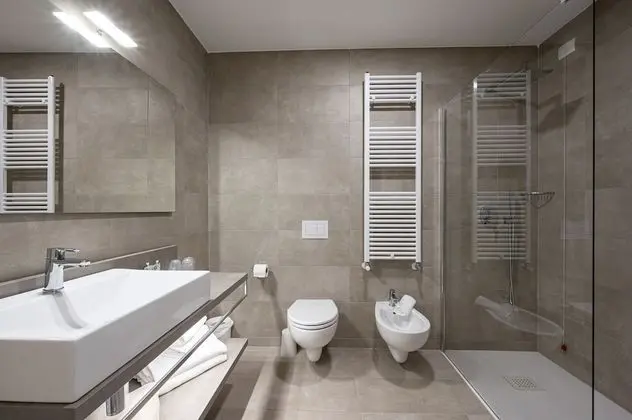 Superior Oda (Avasinis)