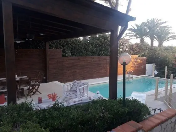 Apart Daire, 2 Yatak Odası, Sigara İçilebilir