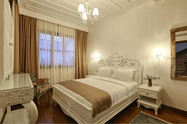 Standart Oda, Avlu Manzaralı