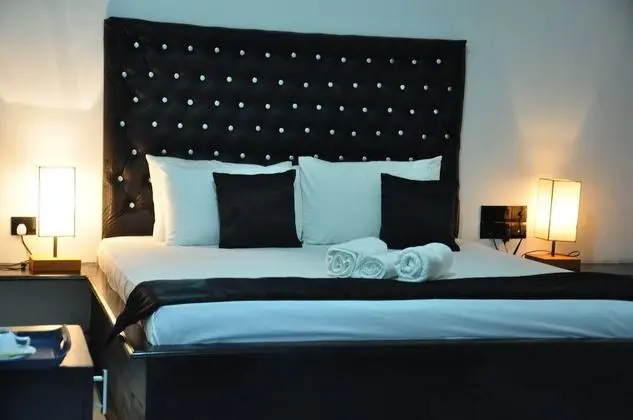 Deluxe Tek Büyük Yataklı Oda, 1 Büyük (Queen) Boy Yatak, Balkon, Koy Manzaralı