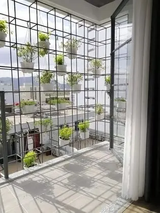 Standard Stüdyo, Balkon