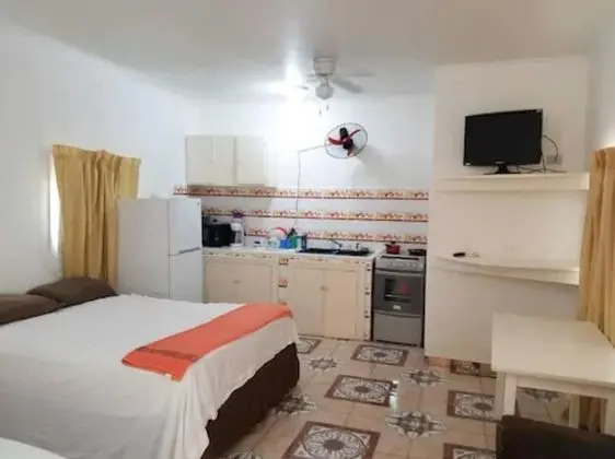 Family Tek Büyük Yataklı Oda