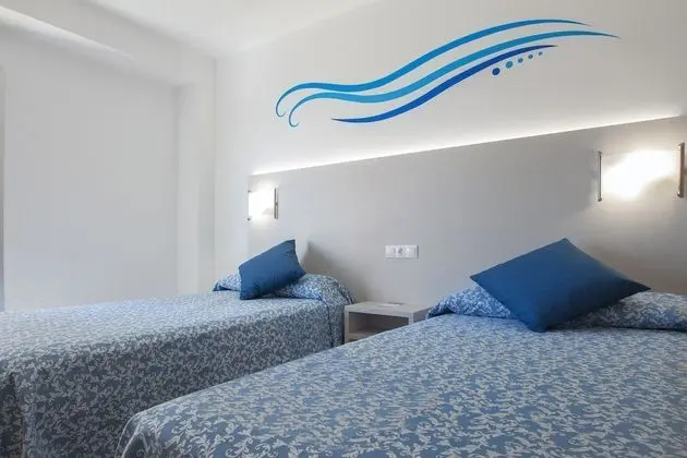 Üç Kişilik Oda, Teras