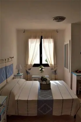 Classic Tek Büyük Yataklı Oda