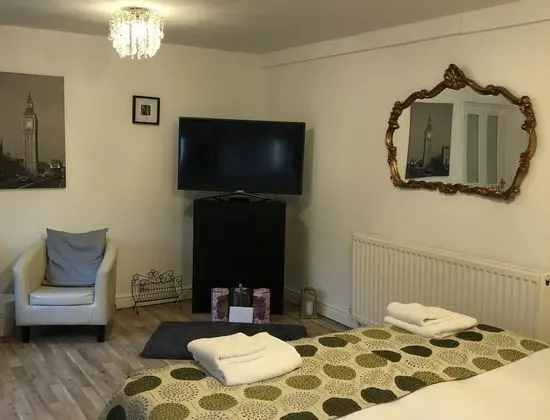 Double room-Standard-Shared Bathroom-Courtyard view-Ground Floor