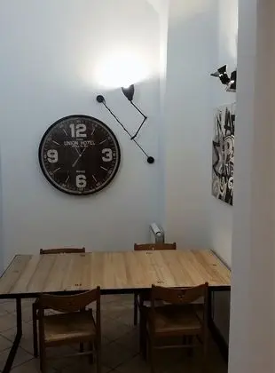Apart Daire, 2 Yatak Odası, Küçük Mutfak