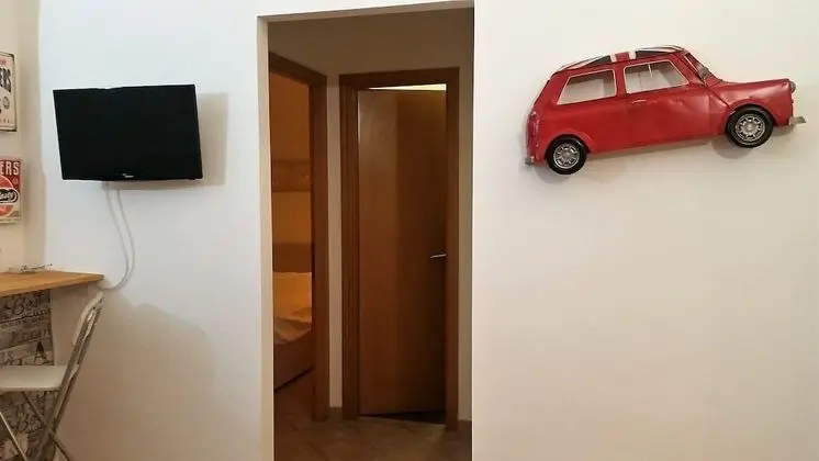 Apart Daire, 2 Yatak Odası, Küçük Mutfak