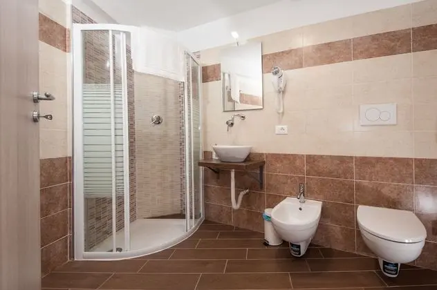 Tek Büyük Yataklı Oda, Özel Banyo