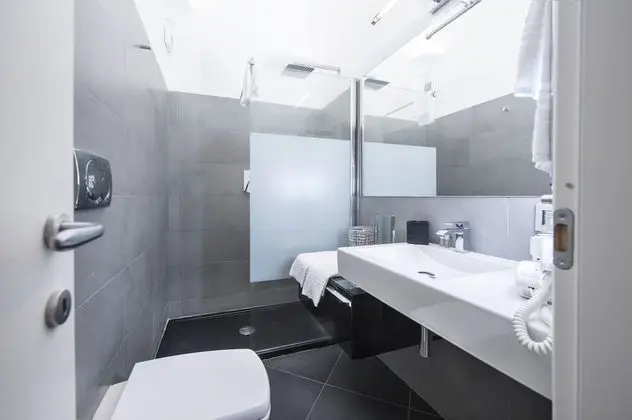 Tek Büyük Yataklı Oda, Özel Banyo