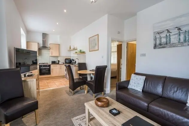Premier Apart Daire, 1 Büyük (Queen) Boy Yatak ve Çekyat, Mutfak (Premier Apartment 13)