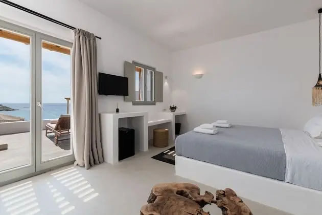 Premium Suite with Sea View and Outdoor Jetted Tub