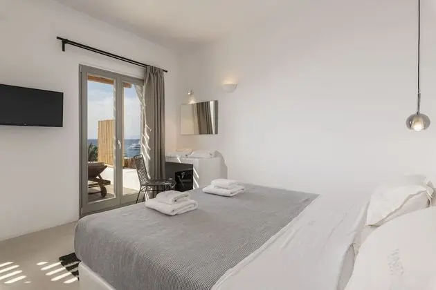 Premium Suite with Sea View and Outdoor Jetted Tub