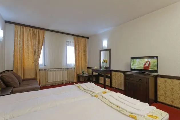Standard Tek Büyük Yataklı Oda