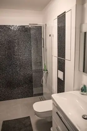 Premium Apart Daire, Teras, Avlu Manzaralı