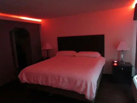 Oda, 1 En Büyük (King) Boy Yatak, Sigara İçilebilir