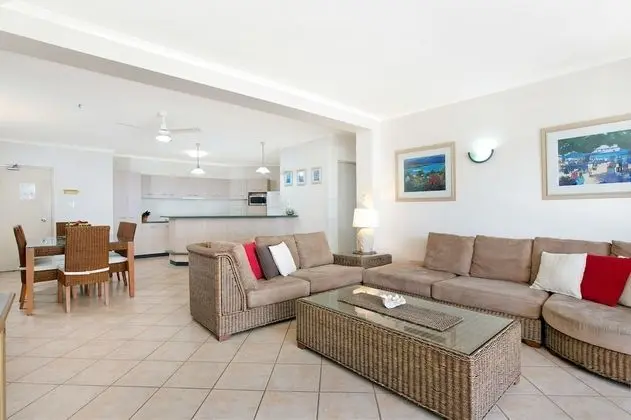 Apart Daire, 2 Yatak Odası, Denize Sıfır