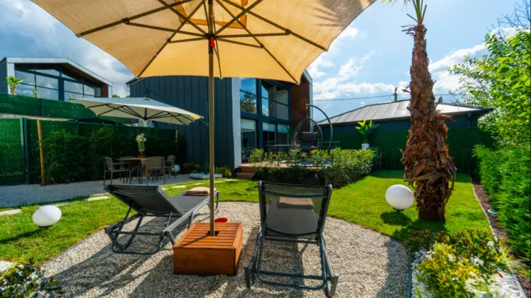 Villa 2+1 Oda, Göl Manzaralı, Isıtmalı Özel Havuzlu