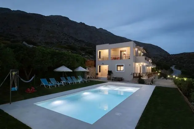 Villa, 2 Yatak Odası, Kişiye Özel Havuzlu (Kadiani)