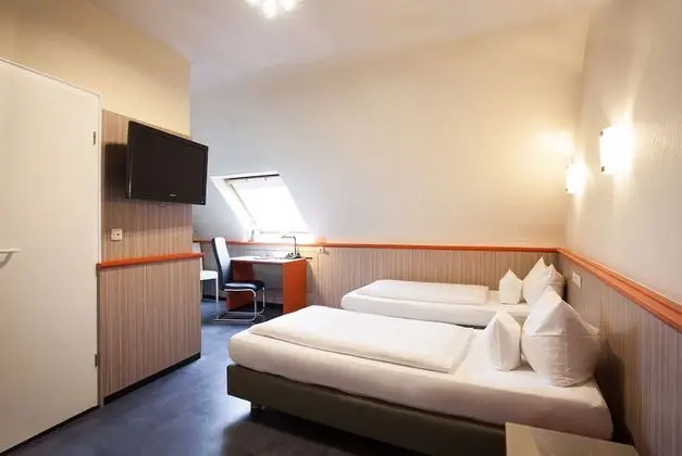 Doppel -oder-Zweibettzimmer