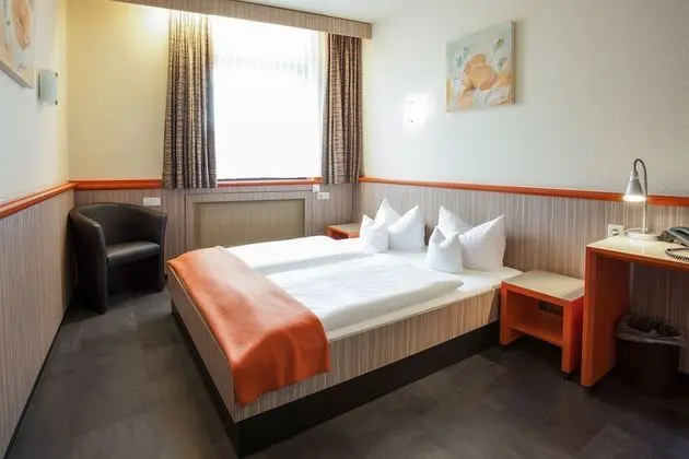 Doppel -oder-Zweibettzimmer