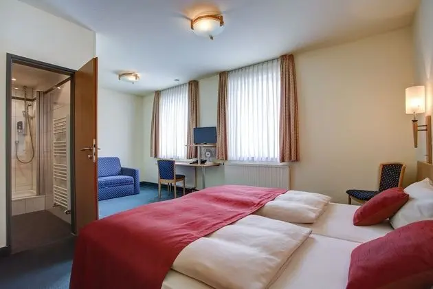 Tek Büyük veya İki Ayrı Yataklı Oda