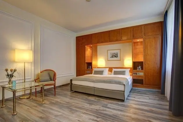 Comfort Tek Büyük Yataklı Oda