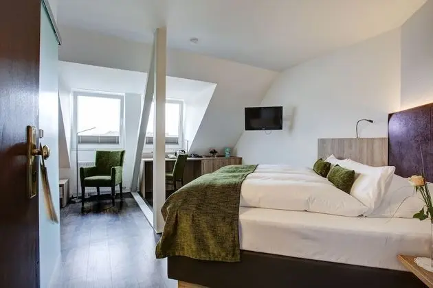 Comfort Tek Büyük Yataklı Oda