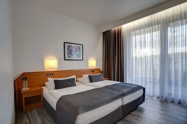 Comfort Tek Büyük Yataklı Oda