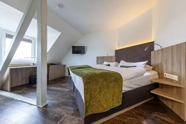 Comfort Tek Büyük Yataklı Oda