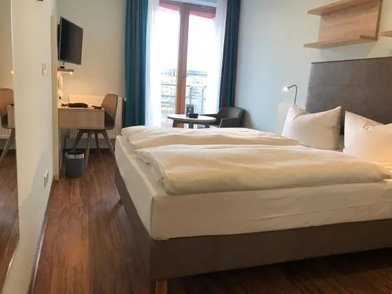 Tek Büyük Yataklı Oda