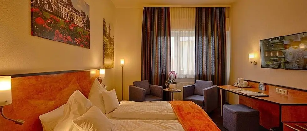 Tek Büyük Yataklı Oda