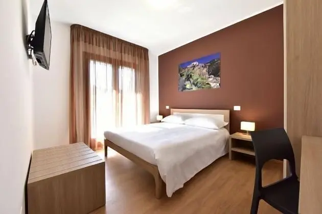 Standard Tek Büyük Yataklı Oda